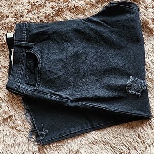 Universal Threads - High Rise Mom Jeans - Size 16